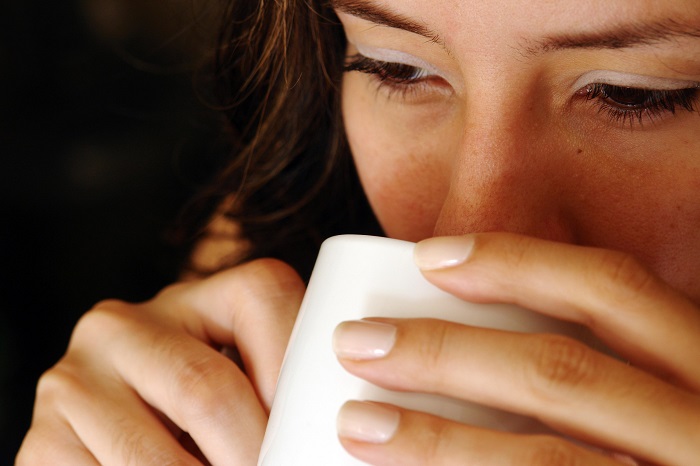 Morning Habits That Can Wreck Your Day: Drinking Coffee Too Early