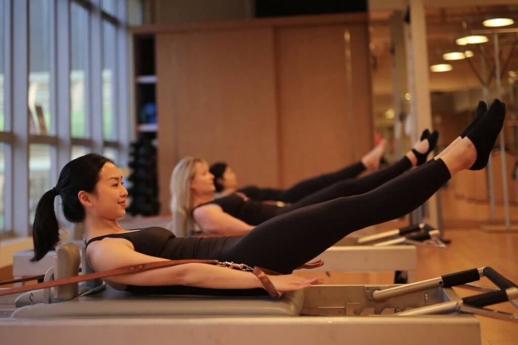 Pilates 100 Pose Straight Legs Pilates Reformer Yoga