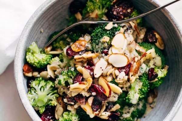 Superfood-Broccoli-Salad-with-Creamy-Poppyseed-Dressing-17-768x1152